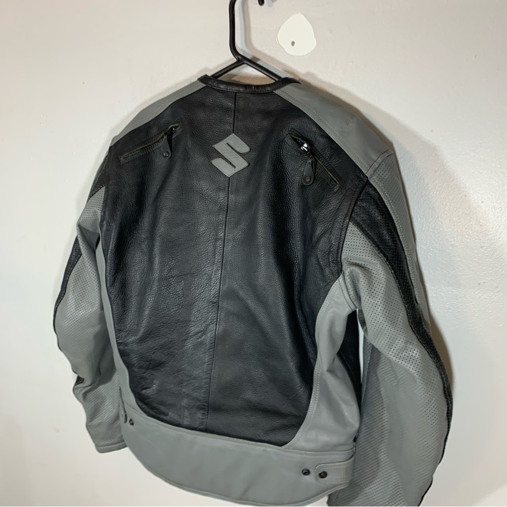 Vintage Y2K Suzuki motorcycle leather jacket - Picture 6 of 11